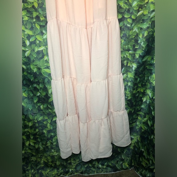 Elegant Pale Pink Maxi Dress - Picture 3 of 13